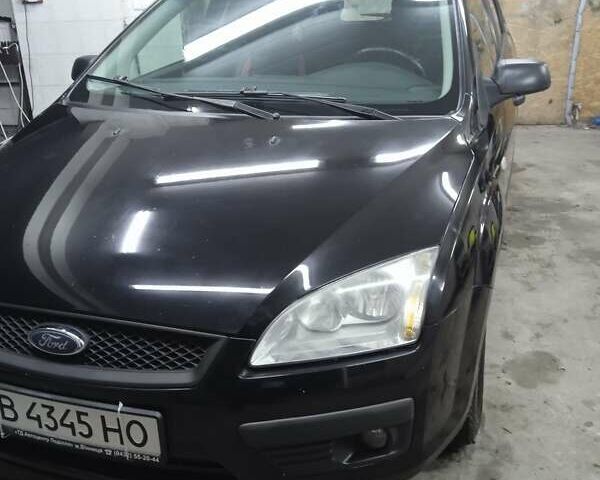 Черный Форд Фокус, объемом двигателя 1.6 л и пробегом 352 тыс. км за 4550 $, фото 2 на Automoto.ua