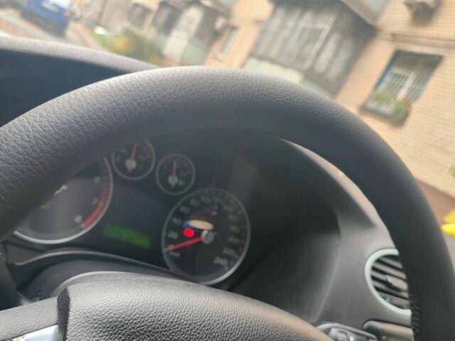 Чорний Форд Фокус, об'ємом двигуна 1.6 л та пробігом 250 тис. км за 4299 $, фото 20 на Automoto.ua