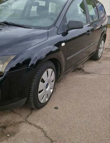 Черный Форд Фокус, объемом двигателя 1.6 л и пробегом 286 тыс. км за 4550 $, фото 8 на Automoto.ua