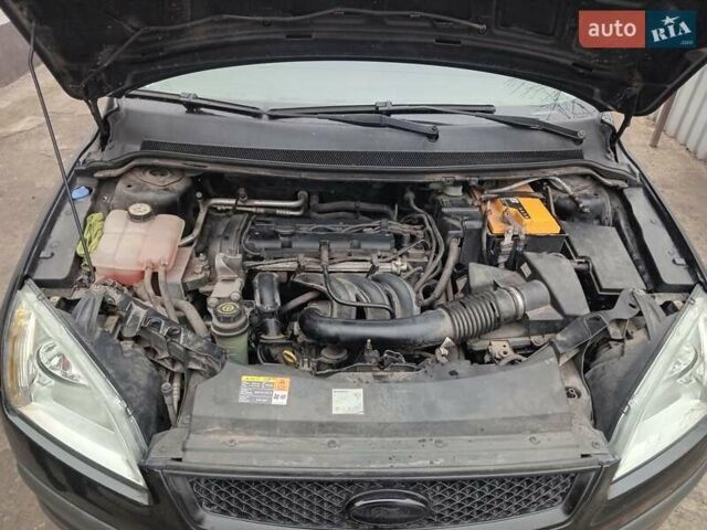 Чорний Форд Фокус, об'ємом двигуна 1.4 л та пробігом 240 тис. км за 4900 $, фото 4 на Automoto.ua
