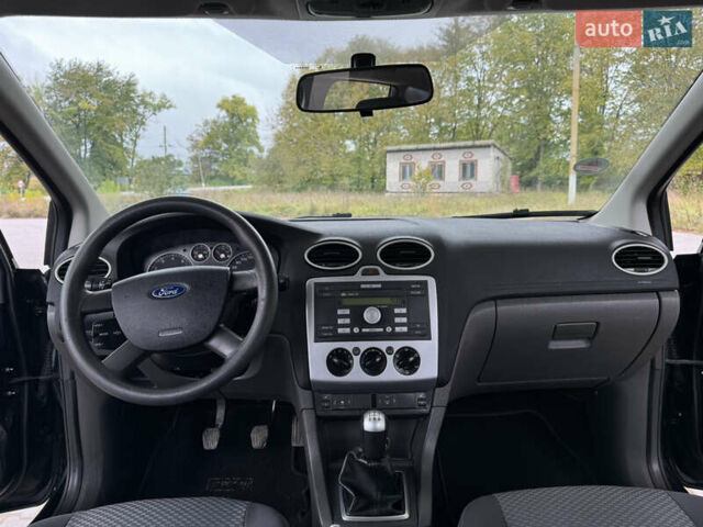 Черный Форд Фокус, объемом двигателя 1.6 л и пробегом 260 тыс. км за 3950 $, фото 26 на Automoto.ua