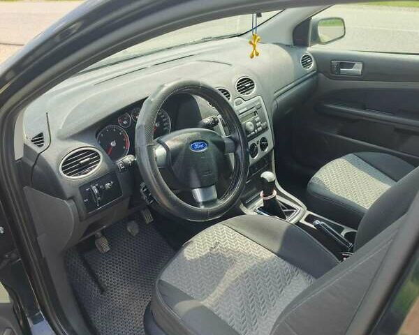 Черный Форд Фокус, объемом двигателя 1.6 л и пробегом 231 тыс. км за 4700 $, фото 19 на Automoto.ua