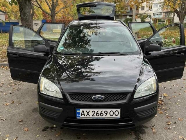 Черный Форд Фокус, объемом двигателя 1.6 л и пробегом 201 тыс. км за 5500 $, фото 4 на Automoto.ua