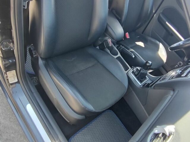 Чорний Форд Фокус, об'ємом двигуна 1.6 л та пробігом 250 тис. км за 4299 $, фото 18 на Automoto.ua