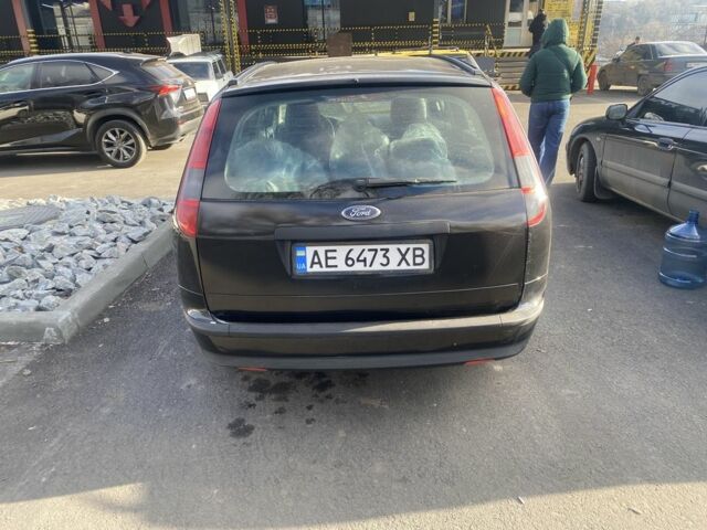 Черный Форд Фокус, объемом двигателя 1.6 л и пробегом 220 тыс. км за 3500 $, фото 4 на Automoto.ua