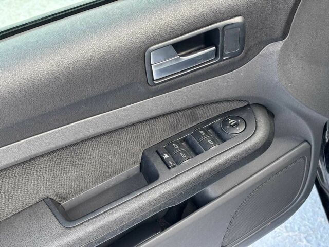 Черный Форд Фокус, объемом двигателя 1.6 л и пробегом 253 тыс. км за 4490 $, фото 18 на Automoto.ua