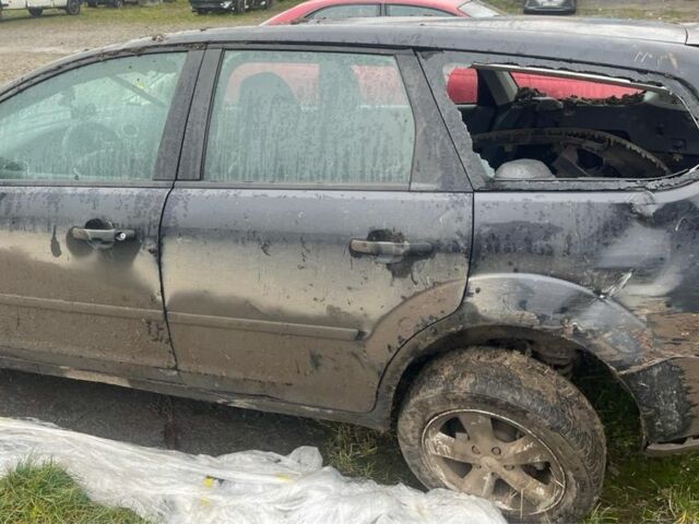 Чорний Форд Фокус, об'ємом двигуна 1.6 л та пробігом 220 тис. км за 1500 $, фото 2 на Automoto.ua