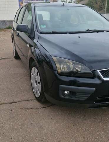 Черный Форд Фокус, объемом двигателя 1.6 л и пробегом 286 тыс. км за 4550 $, фото 5 на Automoto.ua