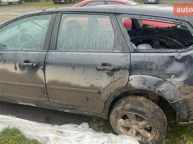 Чорний Форд Фокус, об'ємом двигуна 1.6 л та пробігом 220 тис. км за 1500 $, фото 1 на Automoto.ua