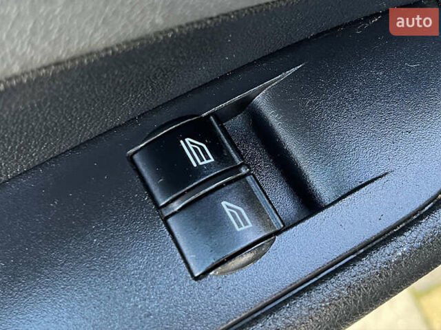 Черный Форд Фокус, объемом двигателя 1.6 л и пробегом 206 тыс. км за 4500 $, фото 15 на Automoto.ua