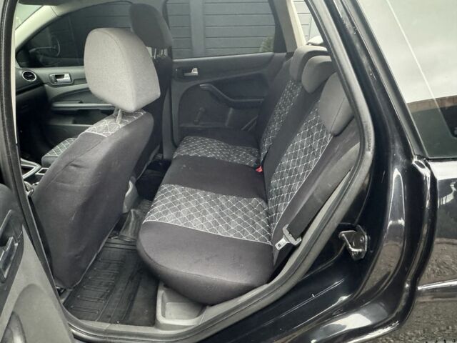 Черный Форд Фокус, объемом двигателя 1.6 л и пробегом 220 тыс. км за 2200 $, фото 15 на Automoto.ua