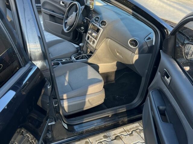 Чорний Форд Фокус, об'ємом двигуна 1.6 л та пробігом 305 тис. км за 4200 $, фото 3 на Automoto.ua