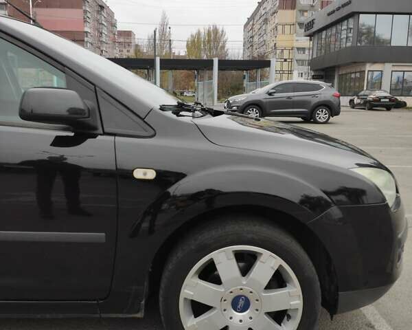 Черный Форд Фокус, объемом двигателя 1.6 л и пробегом 312 тыс. км за 4800 $, фото 11 на Automoto.ua