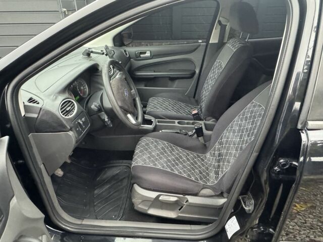 Черный Форд Фокус, объемом двигателя 1.6 л и пробегом 220 тыс. км за 2200 $, фото 12 на Automoto.ua