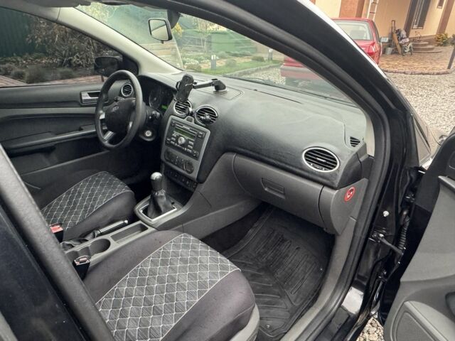 Черный Форд Фокус, объемом двигателя 1.6 л и пробегом 220 тыс. км за 2200 $, фото 22 на Automoto.ua