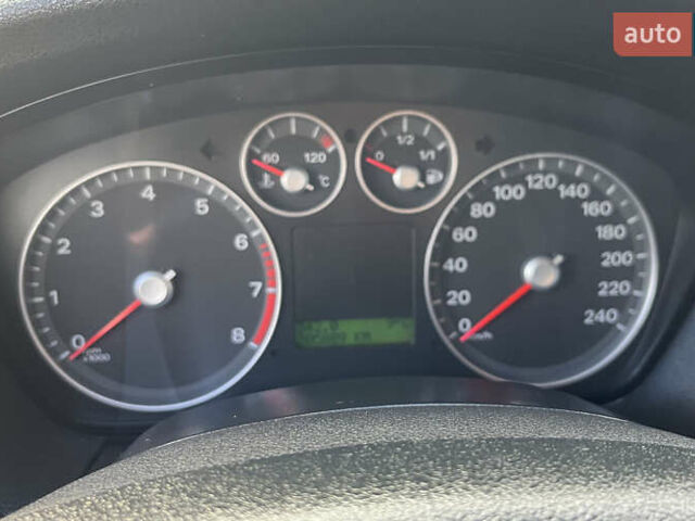 Черный Форд Фокус, объемом двигателя 1.6 л и пробегом 206 тыс. км за 4500 $, фото 9 на Automoto.ua