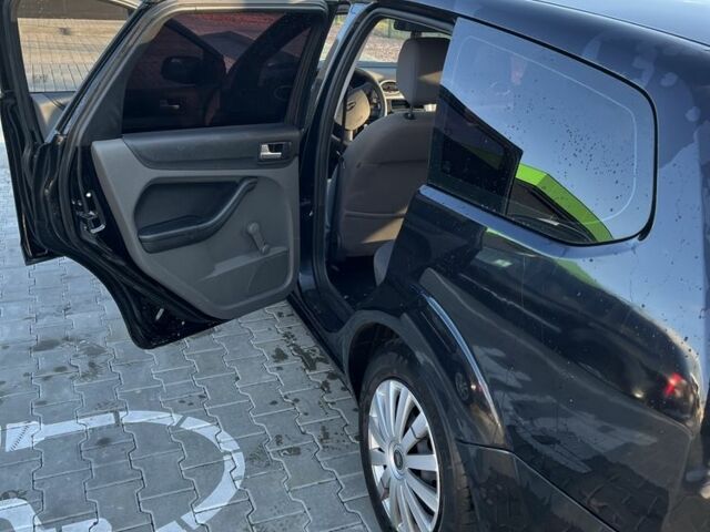 Чорний Форд Фокус, об'ємом двигуна 1.6 л та пробігом 305 тис. км за 4200 $, фото 6 на Automoto.ua