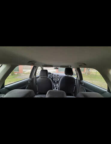 Черный Форд Фокус, объемом двигателя 1.6 л и пробегом 298 тыс. км за 3800 $, фото 11 на Automoto.ua