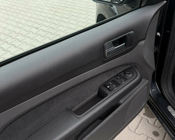 Чорний Форд Фокус, об'ємом двигуна 1.6 л та пробігом 195 тис. км за 5499 $, фото 24 на Automoto.ua