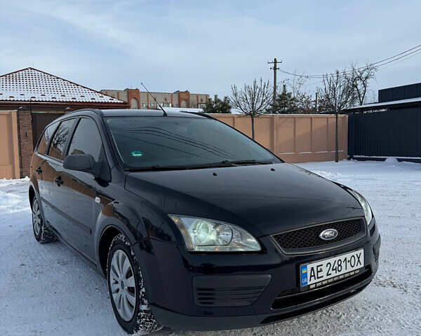 Черный Форд Фокус, объемом двигателя 1.6 л и пробегом 165 тыс. км за 5250 $, фото 3 на Automoto.ua