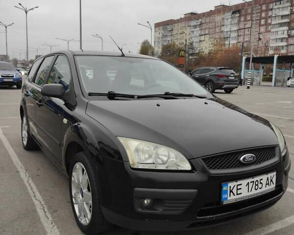 Черный Форд Фокус, объемом двигателя 1.6 л и пробегом 312 тыс. км за 4800 $, фото 10 на Automoto.ua