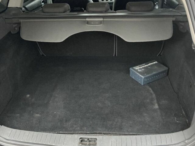 Черный Форд Фокус, объемом двигателя 1.6 л и пробегом 184 тыс. км за 4450 $, фото 7 на Automoto.ua