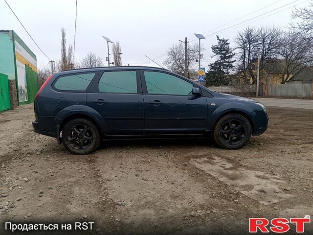 Черный Форд Фокус, объемом двигателя 1.6 л и пробегом 220 тыс. км за 4500 $, фото 4 на Automoto.ua