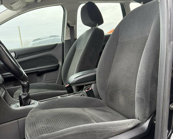 Чорний Форд Фокус, об'ємом двигуна 1.6 л та пробігом 195 тис. км за 5499 $, фото 25 на Automoto.ua