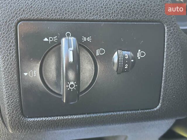 Черный Форд Фокус, объемом двигателя 1.6 л и пробегом 206 тыс. км за 4500 $, фото 14 на Automoto.ua