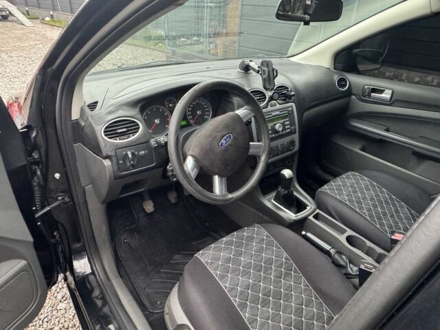 Черный Форд Фокус, объемом двигателя 1.6 л и пробегом 220 тыс. км за 2200 $, фото 13 на Automoto.ua