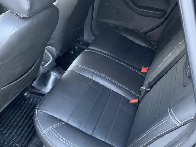 Черный Форд Фокус, объемом двигателя 1.6 л и пробегом 162 тыс. км за 5400 $, фото 14 на Automoto.ua