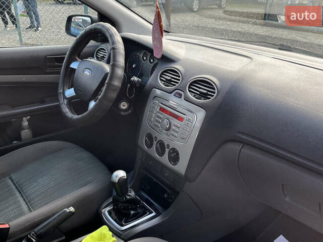 Черный Форд Фокус, объемом двигателя 1.6 л и пробегом 206 тыс. км за 4500 $, фото 11 на Automoto.ua