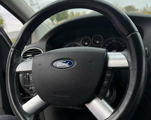 Чорний Форд Фокус, об'ємом двигуна 1.6 л та пробігом 195 тис. км за 5499 $, фото 41 на Automoto.ua