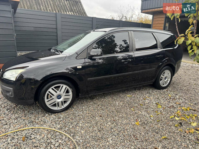 Черный Форд Фокус, объемом двигателя 1.6 л и пробегом 220 тыс. км за 2100 $, фото 1 на Automoto.ua