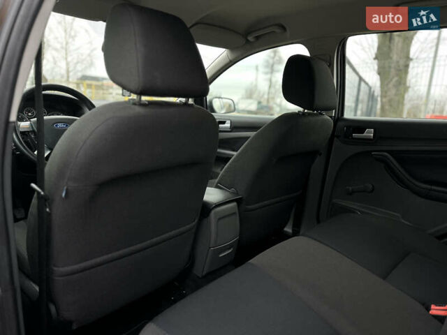 Черный Форд Фокус, объемом двигателя 1.8 л и пробегом 188 тыс. км за 5600 $, фото 32 на Automoto.ua