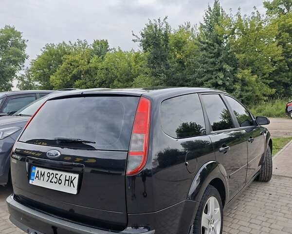 Черный Форд Фокус, объемом двигателя 1.6 л и пробегом 240 тыс. км за 5100 $, фото 4 на Automoto.ua