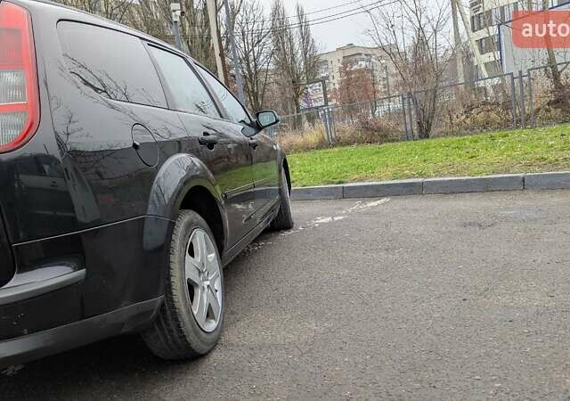 Черный Форд Фокус, объемом двигателя 1.6 л и пробегом 286 тыс. км за 4800 $, фото 4 на Automoto.ua