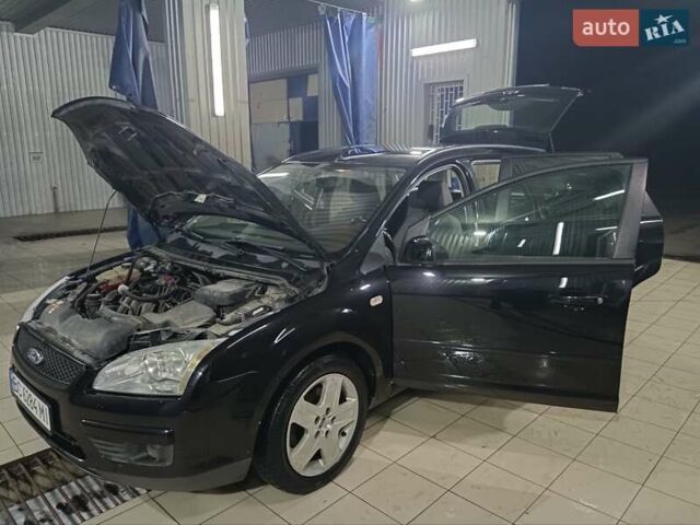 Черный Форд Фокус, объемом двигателя 1.6 л и пробегом 283 тыс. км за 4550 $, фото 32 на Automoto.ua