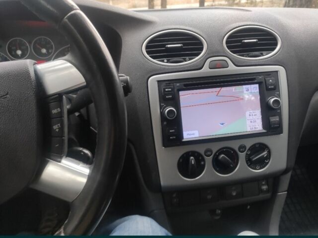 Черный Форд Фокус, объемом двигателя 1.8 л и пробегом 300 тыс. км за 2400 $, фото 5 на Automoto.ua