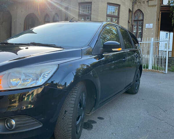 Черный Форд Фокус, объемом двигателя 1.56 л и пробегом 223 тыс. км за 4550 $, фото 3 на Automoto.ua