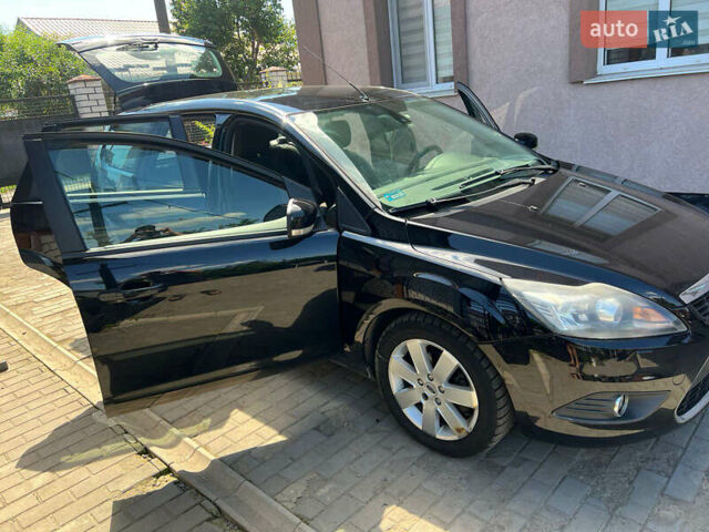 Черный Форд Фокус, объемом двигателя 1.6 л и пробегом 181 тыс. км за 5300 $, фото 4 на Automoto.ua