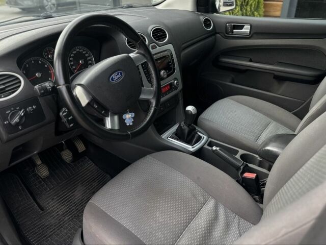 Черный Форд Фокус, объемом двигателя 1.9 л и пробегом 321 тыс. км за 4999 $, фото 15 на Automoto.ua