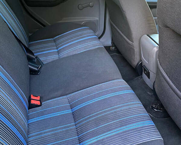 Черный Форд Фокус, объемом двигателя 1.56 л и пробегом 223 тыс. км за 4550 $, фото 17 на Automoto.ua