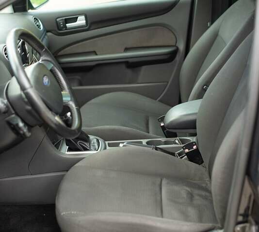 Форд Фокус 2007 в Ивано-Франковске на Automoto.ua Черный Форд Фокус, объемом двигателя 1.6 л и пробегом 210 тыс. км за 5200 $, фото 7 на Automoto.ua
