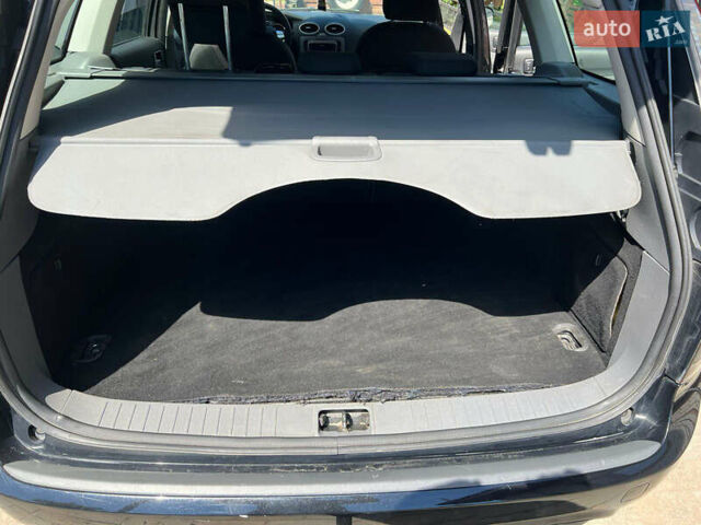 Черный Форд Фокус, объемом двигателя 1.6 л и пробегом 181 тыс. км за 5300 $, фото 8 на Automoto.ua