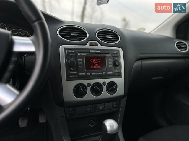 Черный Форд Фокус, объемом двигателя 1.8 л и пробегом 188 тыс. км за 5600 $, фото 28 на Automoto.ua