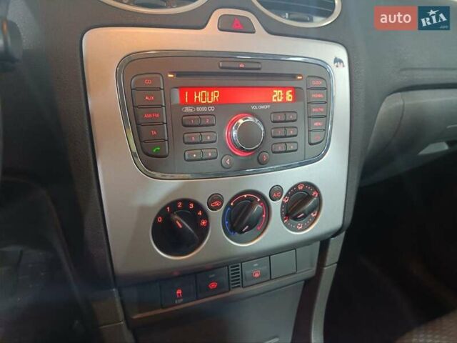 Черный Форд Фокус, объемом двигателя 1.6 л и пробегом 283 тыс. км за 4550 $, фото 21 на Automoto.ua