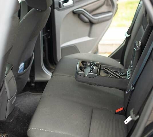 Форд Фокус 2007 в Ивано-Франковске на Automoto.ua Черный Форд Фокус, объемом двигателя 1.6 л и пробегом 210 тыс. км за 5200 $, фото 9 на Automoto.ua