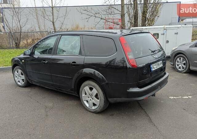 Черный Форд Фокус, объемом двигателя 1.6 л и пробегом 286 тыс. км за 4800 $, фото 3 на Automoto.ua