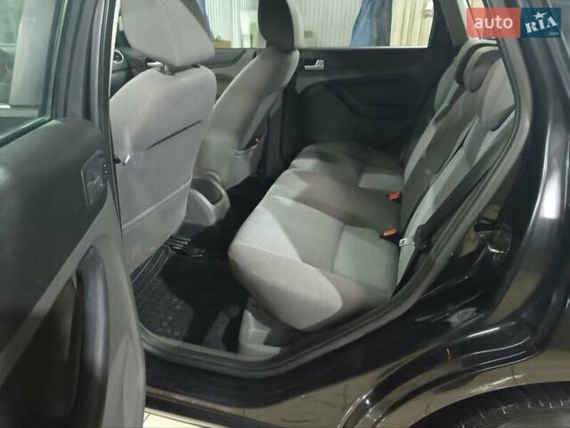 Черный Форд Фокус, объемом двигателя 1.6 л и пробегом 283 тыс. км за 4550 $, фото 16 на Automoto.ua